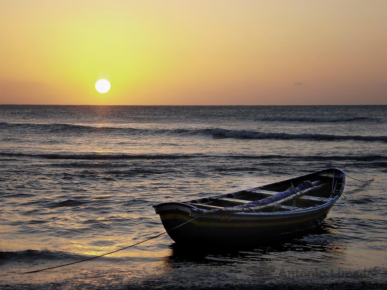 O verão - o previsível imponderável. Por do sol em Jericoacoara.